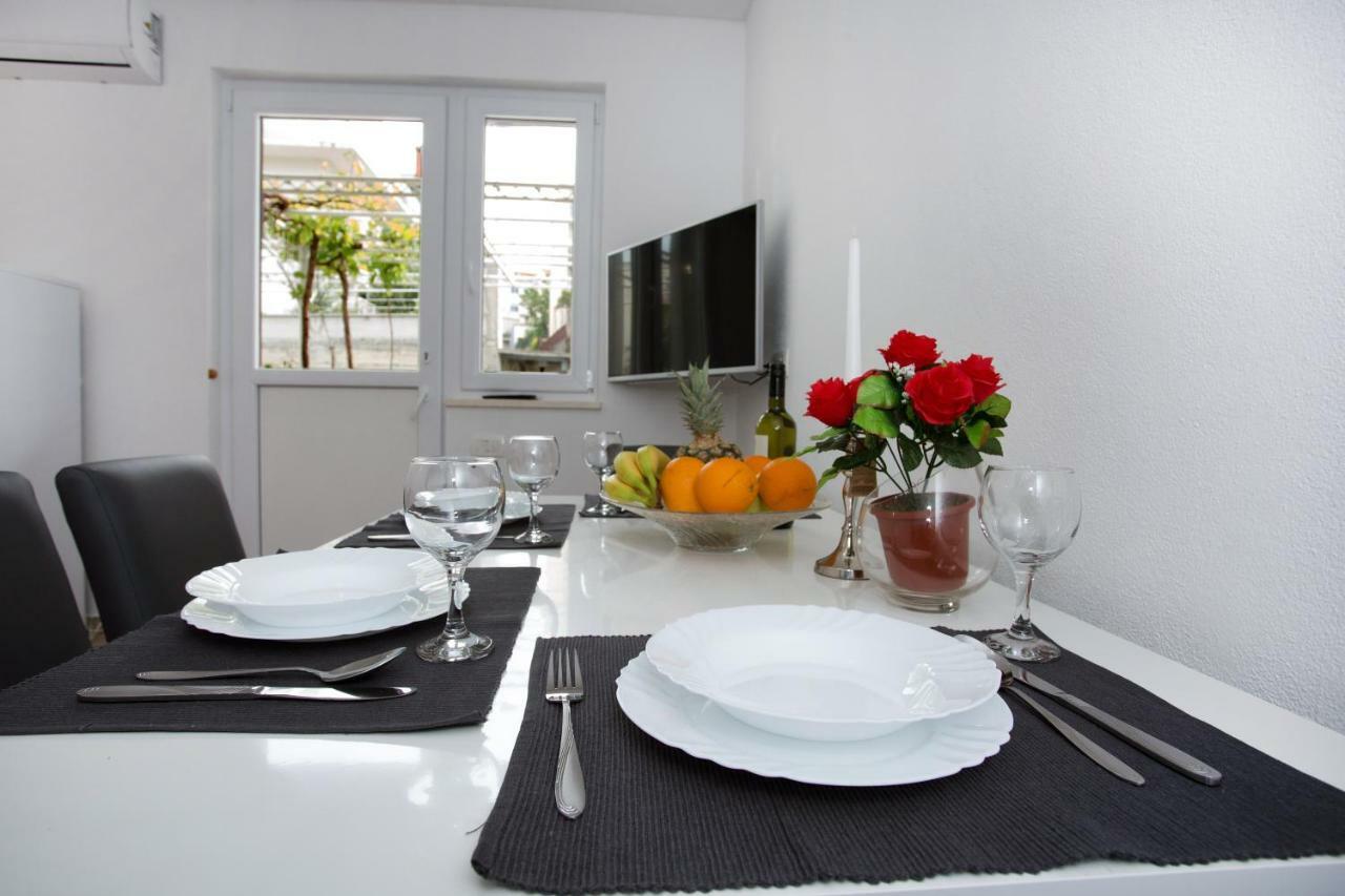 Apartments Magdalena Stobreč Buitenkant foto